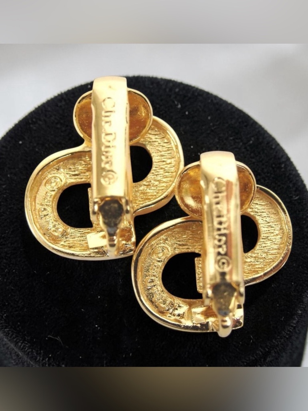 DIOR Vintage CD Logo Clip On Earrings ✨🤩 - Picture 4 of 5